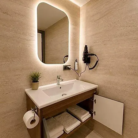 Hotel Lumiera