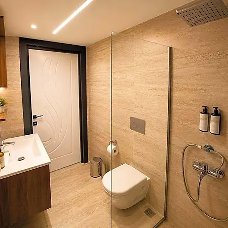 Hotel Lumiera 4*